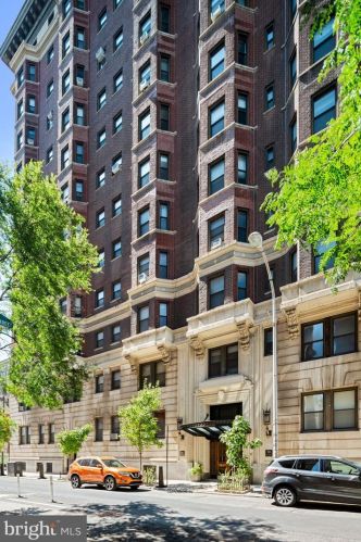 250 13th St, Philadelphia PA 19107-5615 exterior