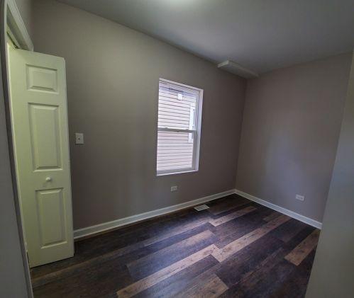 3657 61 St, Chicago IL 60637-2322 exterior