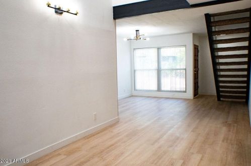 2946 14th St, Phoenix, AZ 85014-5676