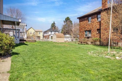 1028 Tweed St, Pittsburgh, PA 15204-1630