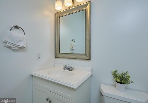 2207 14 St, Washington DC 20020-4954 exterior