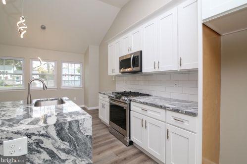 9 Shelton Ave, Trenton NJ  08618-1818 exterior