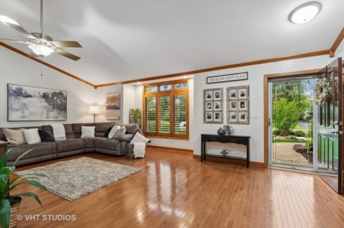 965 Greta Ave, Bull Valley IL exterior