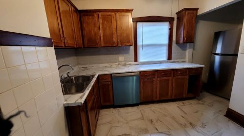 404 8 Ave, Broadview IL 60153-1515 exterior