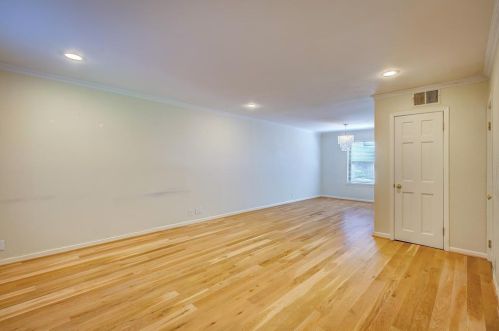 5006 Hall St, Dallas TX 75235-8814 exterior