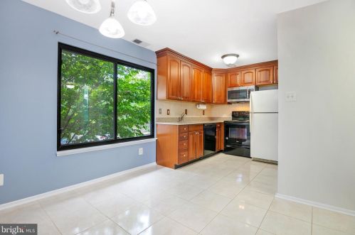 1655 Westwind Way, Mc Lean VA 22102-1604 exterior