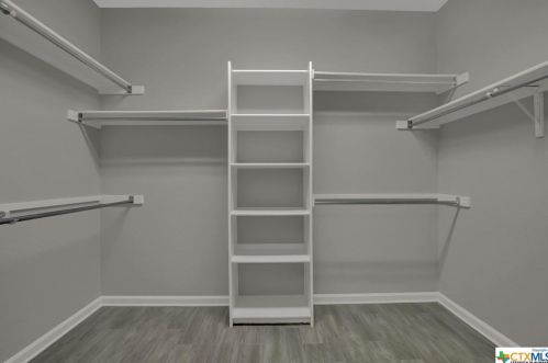 9335 Gloxinia Dr, San Antonio TX 78266-2530 exterior