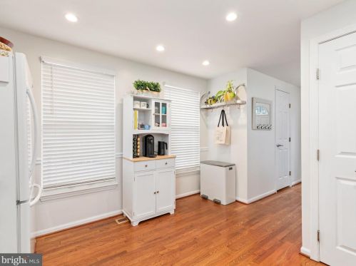 6070 Alexander Ave, Alexandria VA  22310-4382 exterior