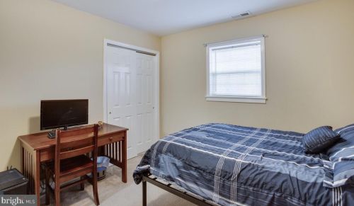 1820 Holland Clf Rd, Huntingtown MD 20639-8811 exterior