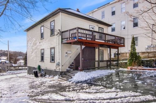 18 Creston St, Worcester, MA 01604-2814