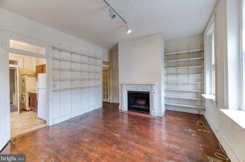 1837 19 St, Washington DC 20002-3009 exterior