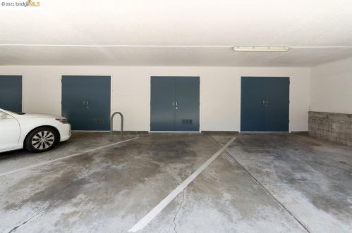 2421 Russell St, Berkeley CA 94705-2019 exterior