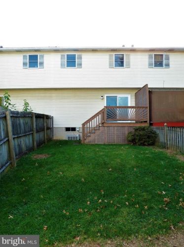 628 Fulton St, Hanover PA  17331-2724 exterior