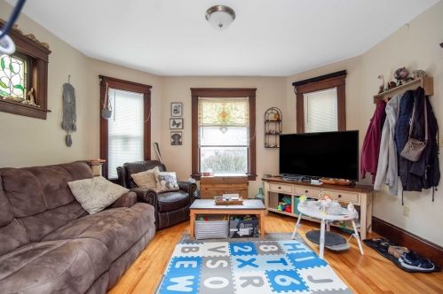 90 Lovell St, Worcester MA 01603-2517 exterior