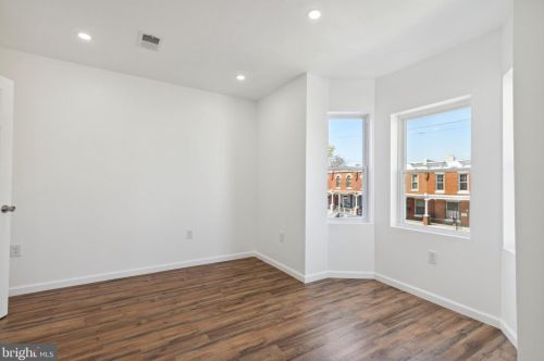 5210 Cedar Ave, Philadelphia PA  19143-1525 exterior