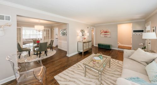 5926 Santa Monica Blvd, Milwaukee WI 53217-4619 exterior