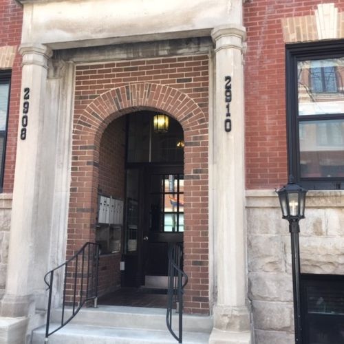 2910 Halsted St, Chicago, IL 60657-5173