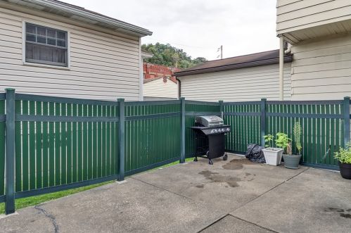 1850 Middle St, Pittsburgh PA 15227-3846 exterior