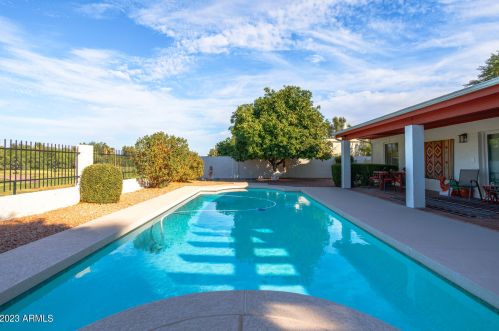 4540 Cortez St, Phoenix AZ 85028-2315 exterior