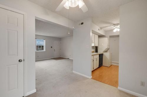 1518 Swallow Dr, Saint Louis MO 63144-1620 exterior