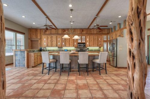 3064 Spg Br Rd, Montgomery TX 77316-2503 exterior