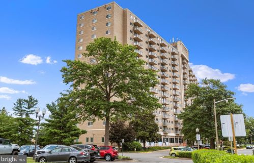 1225 Martha Custis Dr, Alexandria VA 22302-2015 exterior