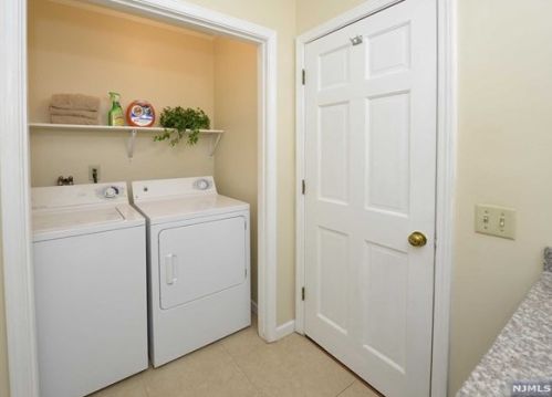 36 Pasadena Pl, Paterson NJ 07506-3329 exterior