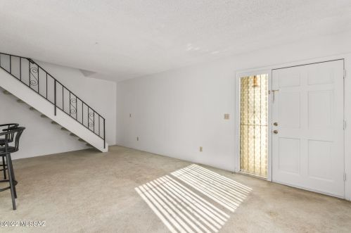 6750 Calle La Paz, Tucson, AZ 85715-4077