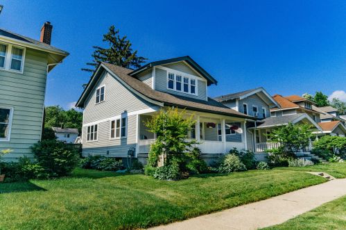 732 Innes St, Grand Rapids, MI 49503-3516