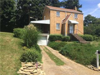 3842 Hilpert St, Pittsburgh, PA 15227-3504