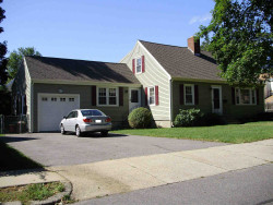 201 Adams Ave, Newton, MA 02465-1502