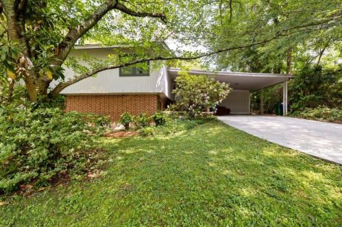 1736 Dunwoody Trl, Atlanta, GA 30324-2706