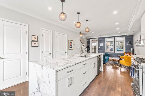 1265 Owen Pl, Washington DC 20002-2807 exterior