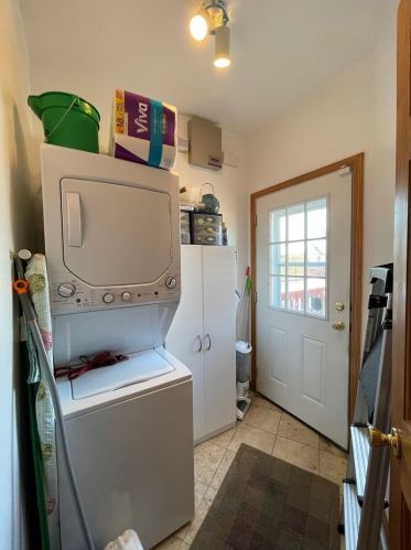 2746 Ashland Ave, Chicago IL 60657-6564 exterior