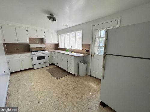 304 Evans St, Pottstown PA  19464-5316 exterior