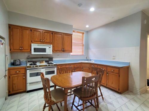 2930 Kilpatrick Ave, Chicago IL 60652-2025 exterior