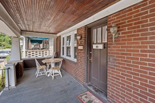 1140 Strahley Pl, Pittsburgh, PA 15220-5721