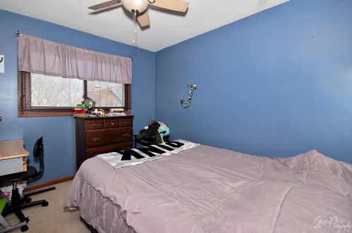 3105 Hilltop Dr, Bull Valley IL 60097-9303 exterior