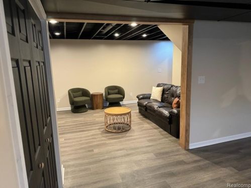 13176 Blackwood Dr, Dewitt MI 48820-8103 exterior