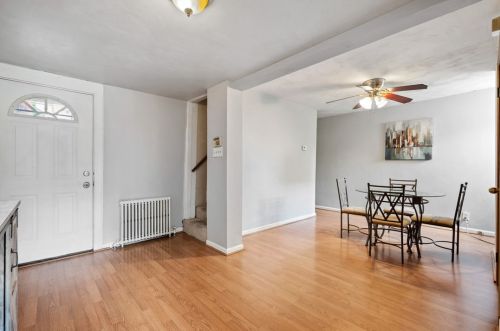 325 Main St, Pittsburgh PA 15215-2238 exterior