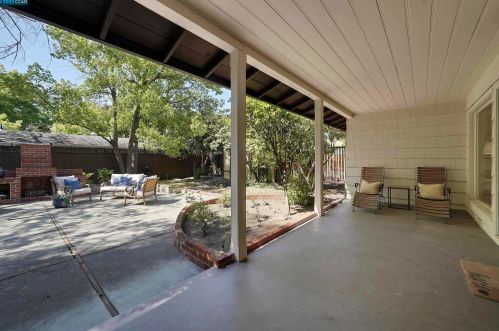 1014 San Miguel Rd, Concord CA 94518-2054 exterior