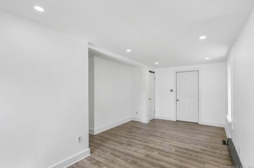 37 Commerce Ave, Killingly CT 06239-2804 exterior