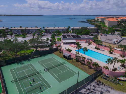 1151 Carlton Ct, Fort Pierce FL  34949-3052 exterior