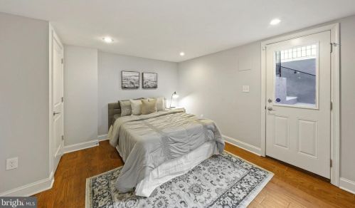 1268 Owen Pl, Washington DC 20002-2808 exterior