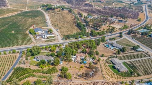 38325 De Portola Rd, Temecula CA 92592-8984 exterior