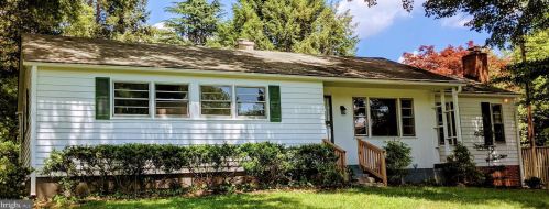 6210 Chesterbrook Rd, Mc Lean VA  22101-3217 exterior