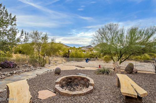 45231 18th St, Phoenix AZ 85022-4560 exterior