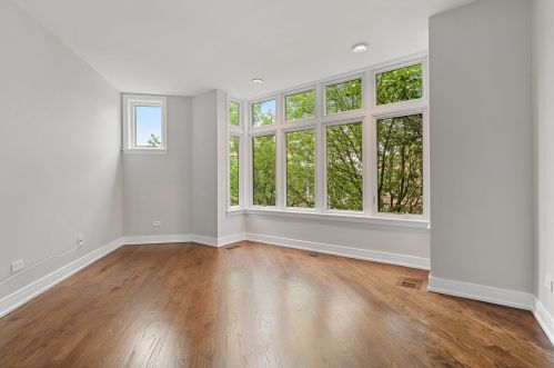 1701 Diversey Pkwy, Chicago IL 60614-1010 exterior