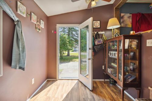 310 Kiddville St, Belding MI 48809-9593 exterior