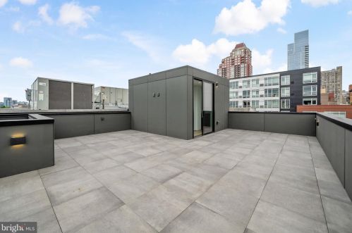 1355 Kater St, Philadelphia PA 19147-1817 exterior